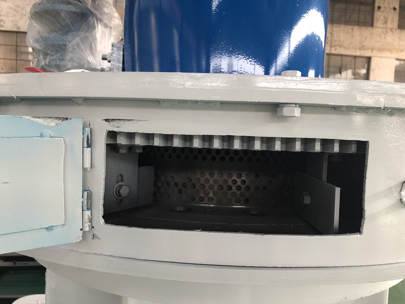 立式顆粒機環(huán)模內(nèi)部