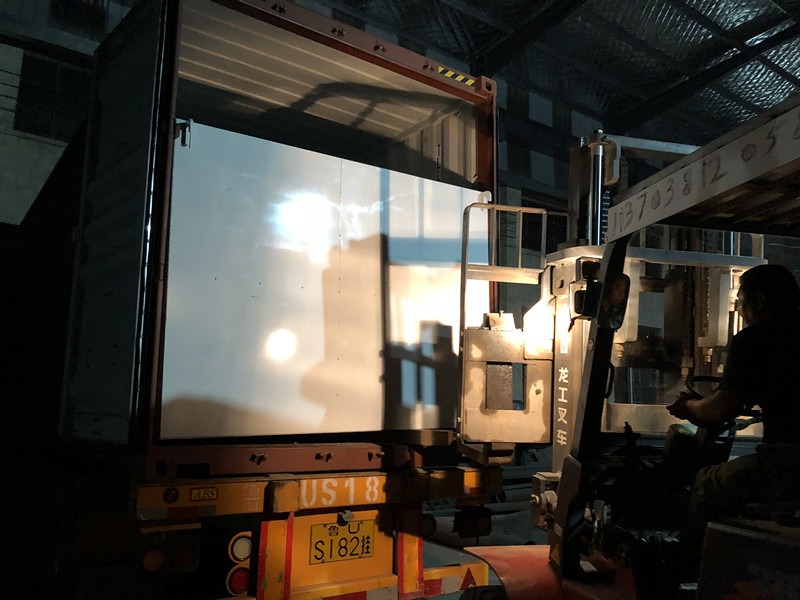 顆粒機(jī)生產(chǎn)線裝箱成功