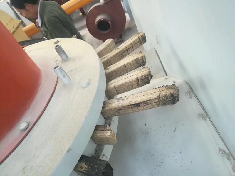 壓塊機試機圖片